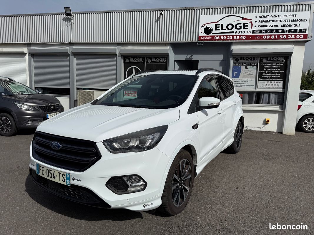 FORD KUGA 2.0 TDCi 150 SS 4x2 BVM6 ST-Line Black Silver / TOIT OUVRANT PANO / FULL ENTRETIEN (image 1)
