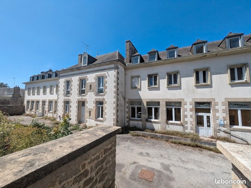 Immeuble 600 m² · à Guémené-sur-Scorff · 600 m² · 193 325 €