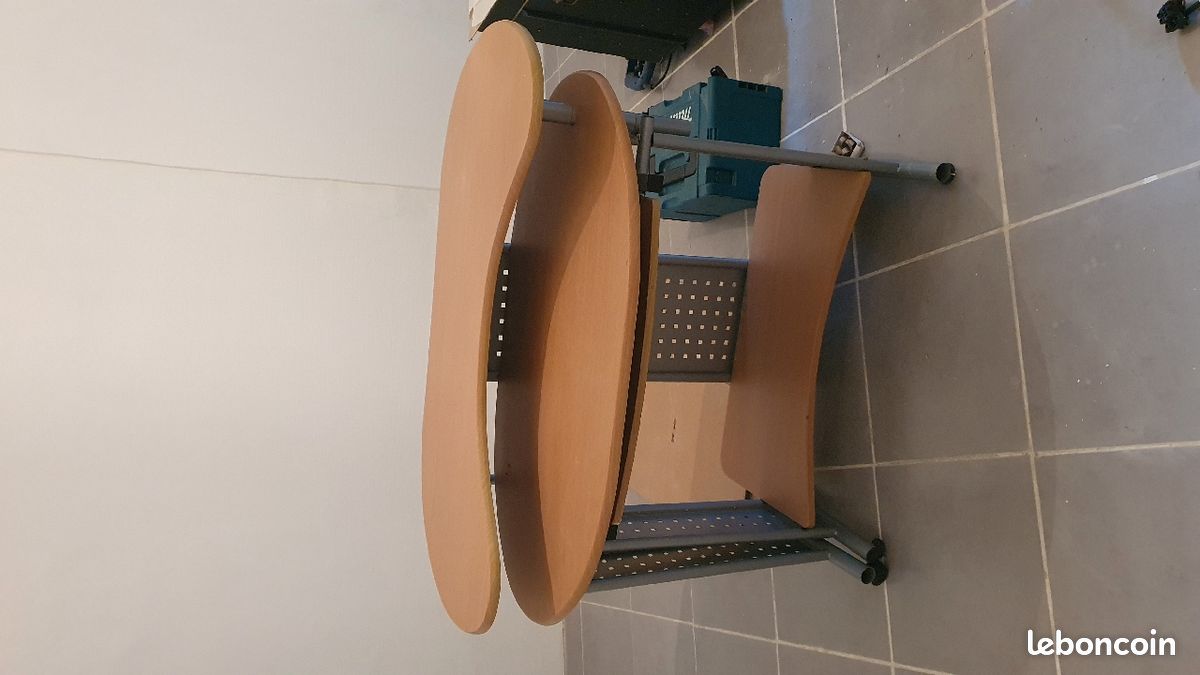 Bureau (image 1)