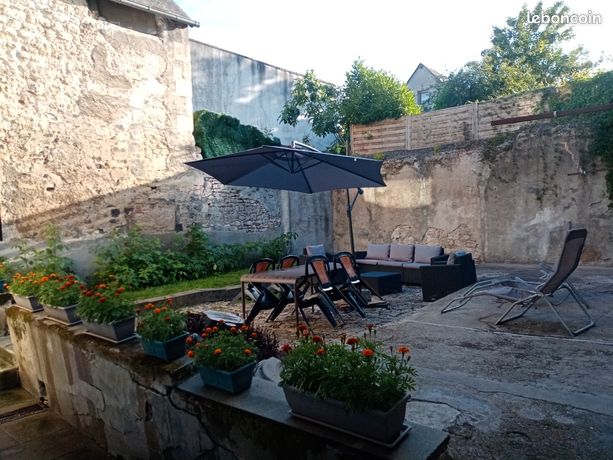 Appartement 88M2 Nevers+cour privative