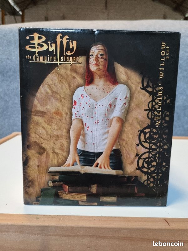 Figurine Buffy Contre Les Vampires - Dark Witch Willow En Résine - Neuve