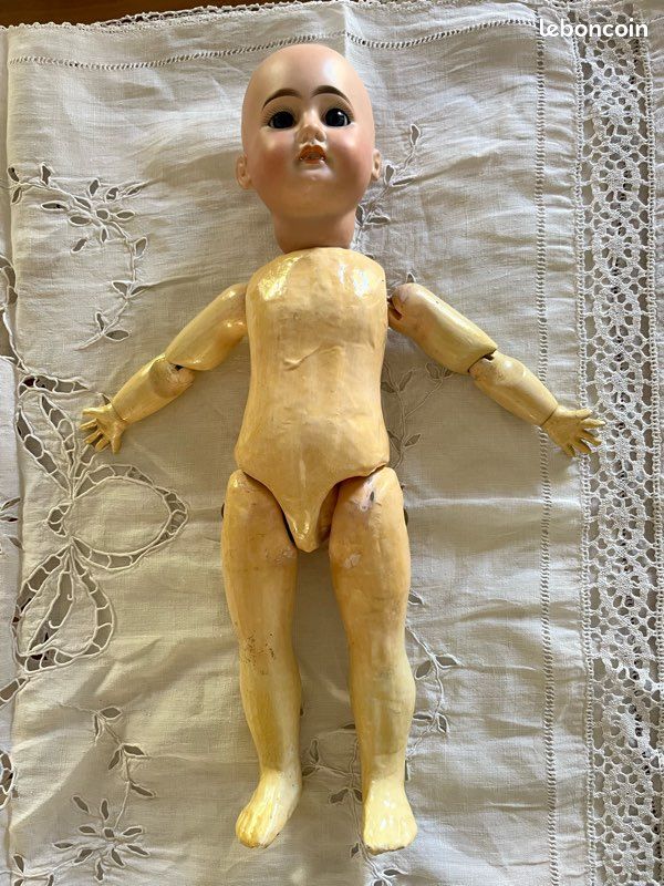 Lot de Poupée tête porcelaine DEP taille 15 sur corps en composition