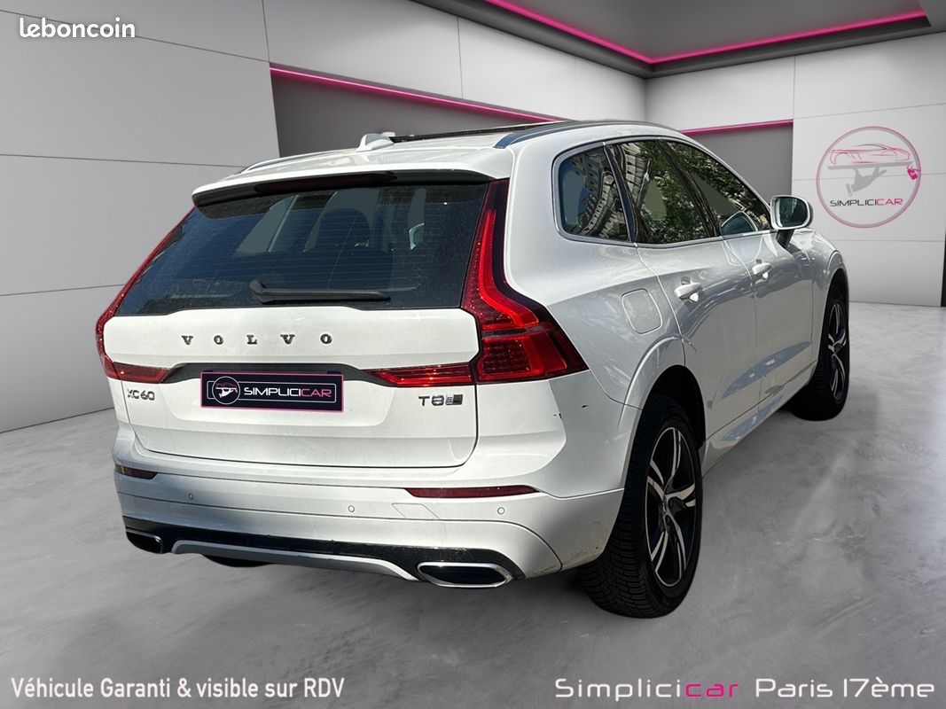 VOLVO XC60 T8 Twin Engine 303 ch + 87 ch Geartronic 8 R-Design /. TOIT OUVRANT / SIÈGES ET VOLANT CHAUFFANT / (image 16)