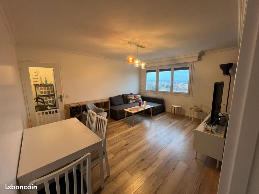 Appartement a louer villejuif - 1 pièce(s) - 66 m2 - Surfyn