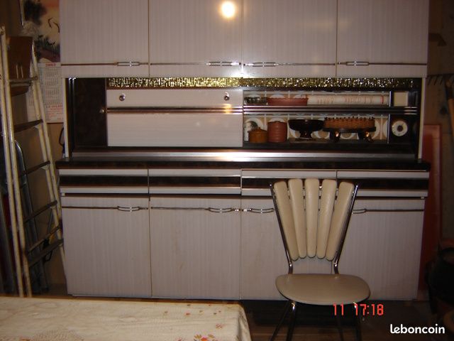 Vends buffet et table de cuisine avec ses 6 chaises (image 2)