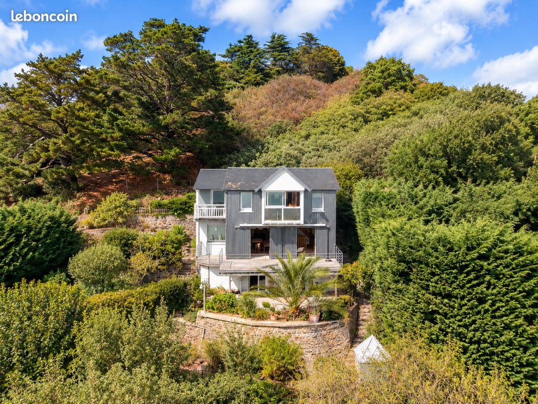 Maison 6 pièces 115 m² · à Champeaux · 115 m² · 798 000 €