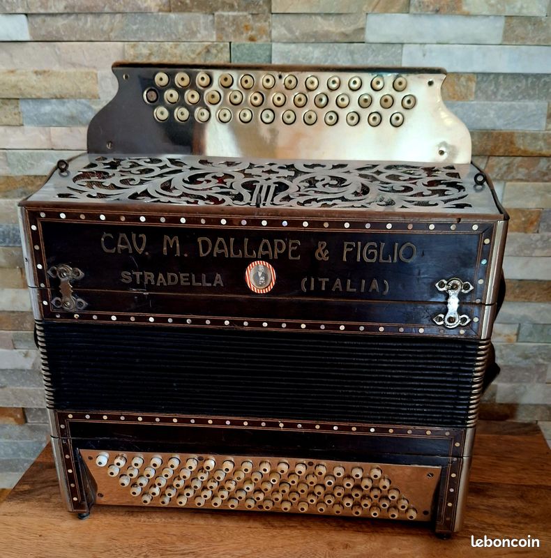 ANCIEN ACCORDEON DALLAPE & FIGLIO. Année 1930 (image 3)