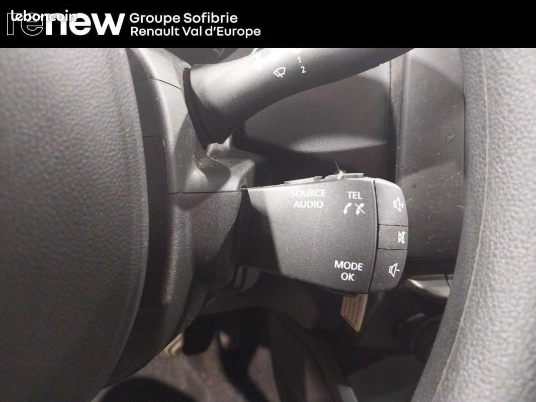 Dacia Duster TCe 100 4x2 Essentiel (image 14)