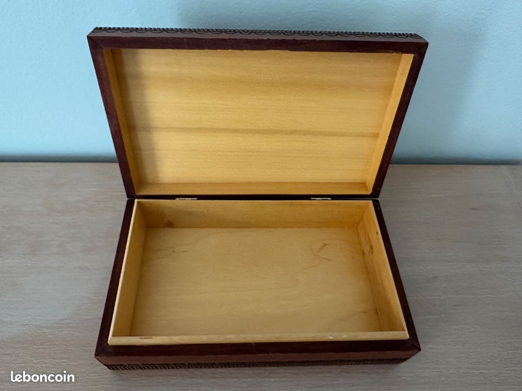 BOÎTE/COFFRET BOIS SCULPTÉ, 21x13 cm, Très bon état (image 8)