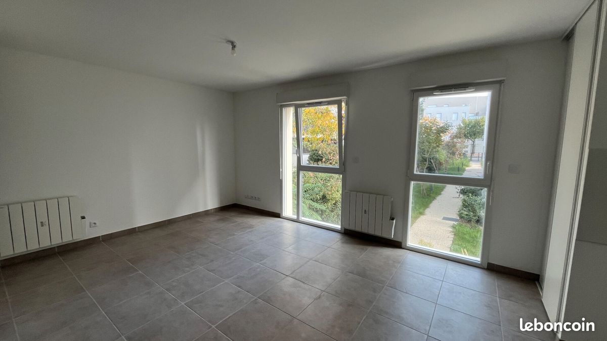 Appartement 1 pièce 35 m² · à Oullins-Pierre-Bénite · 35 m² · 652 €/mois