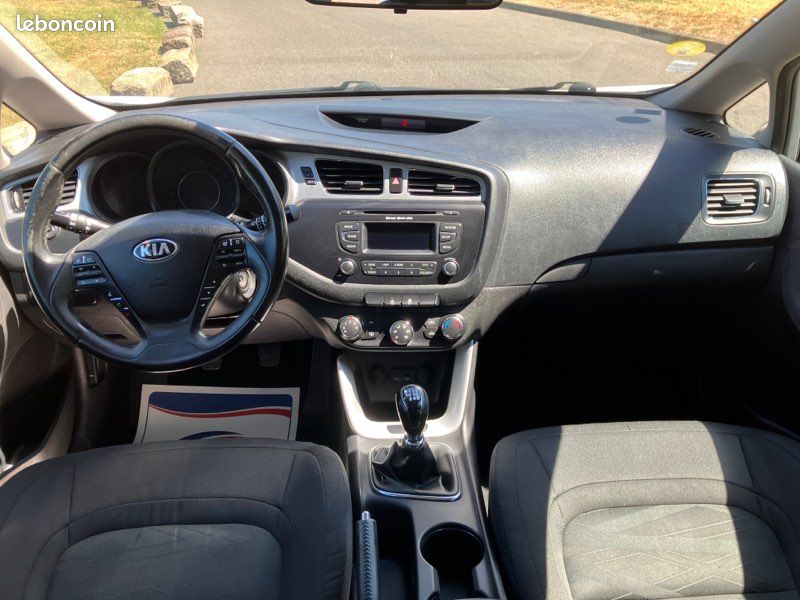 Kia ceed sw 1.6 crdi 110 ch (image 7)