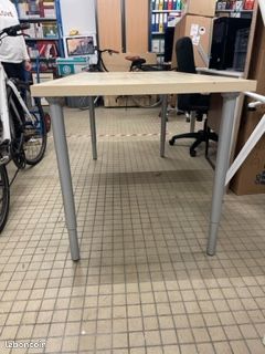 Table (image 3)