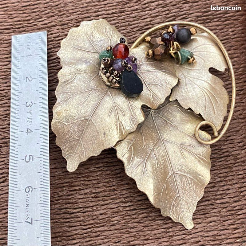 Broche Bijou Vintage Couleur Or Finement Travaillée Avec Pierre Naturelle - Modèle *4256