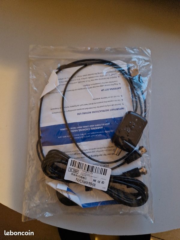 Antenne interieure jamais utilisé (image 1)