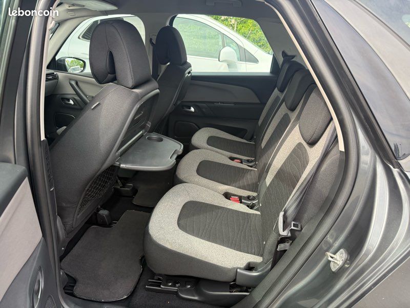 CITROËN C4 Picasso II 1.6 e-HDi 115 cv (image 10)