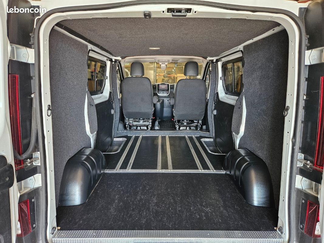 Renault Trafic 5 Places modulables (image 4)