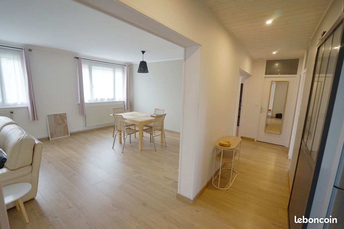 Appartement 3 pièces 78 m² · à Lesquin · 78 m² · 976 €