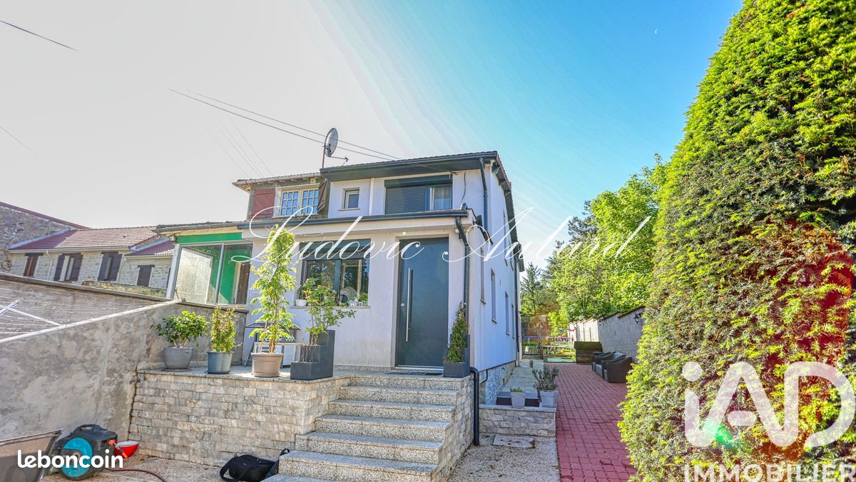Maison 5 pièces 120 m² · à Saint-Ouen-l'Aumône · 120 m² · 450 000 €