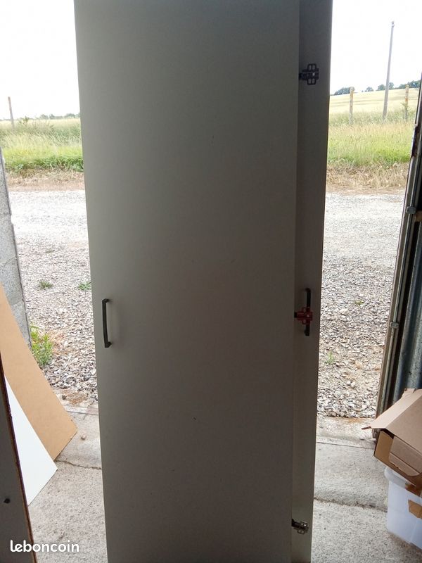 Armoire (image 2)