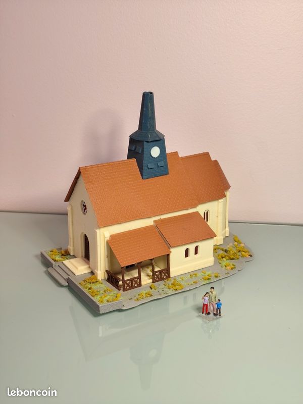 Lot De 5 Bâtiments HO Moba/Pola - Église Et Maisons En Poches Ouvertes, Modélisme Ferroviaire