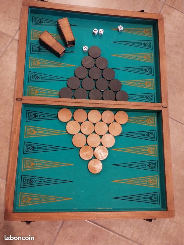 Grand Backgammon en bois massif ancien (image 1)