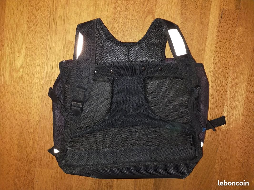 Cartable bleu et noir Papeterie Fournitures scolaires