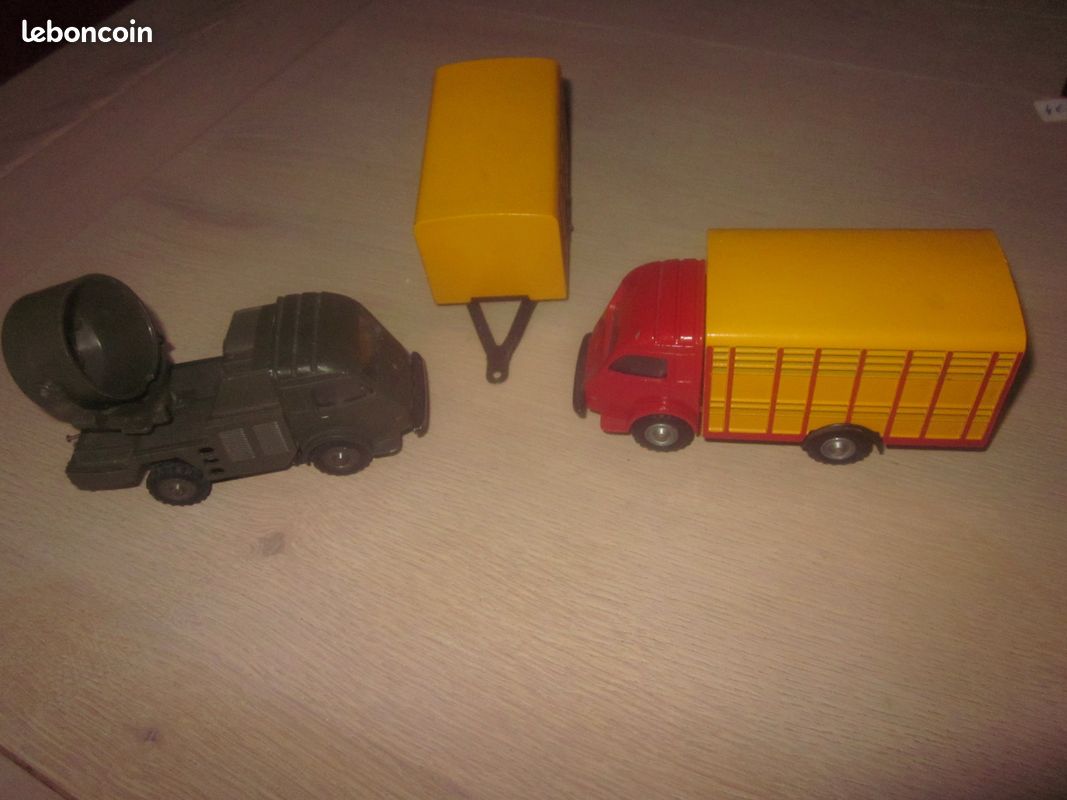 Camion Militaire CIJ Renault Goélette Avec Radar Et Soldat - échelle 1:43 - Métal