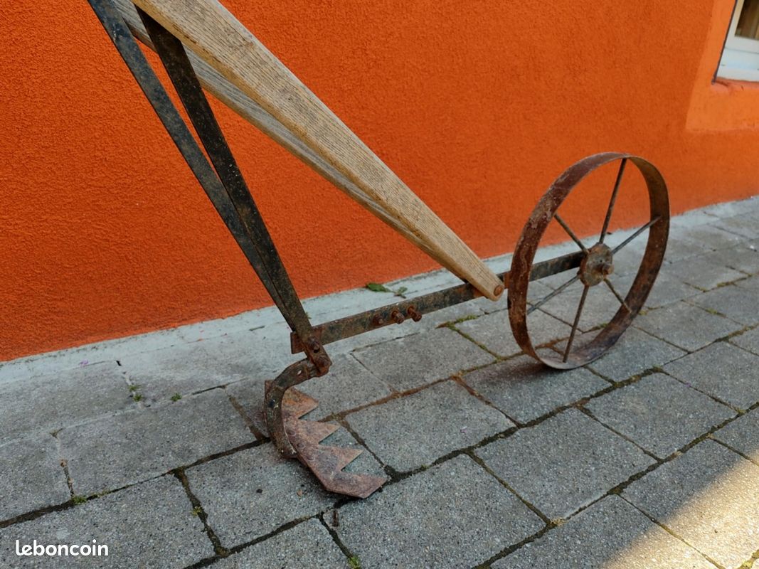 Binette sur roue (image 1)