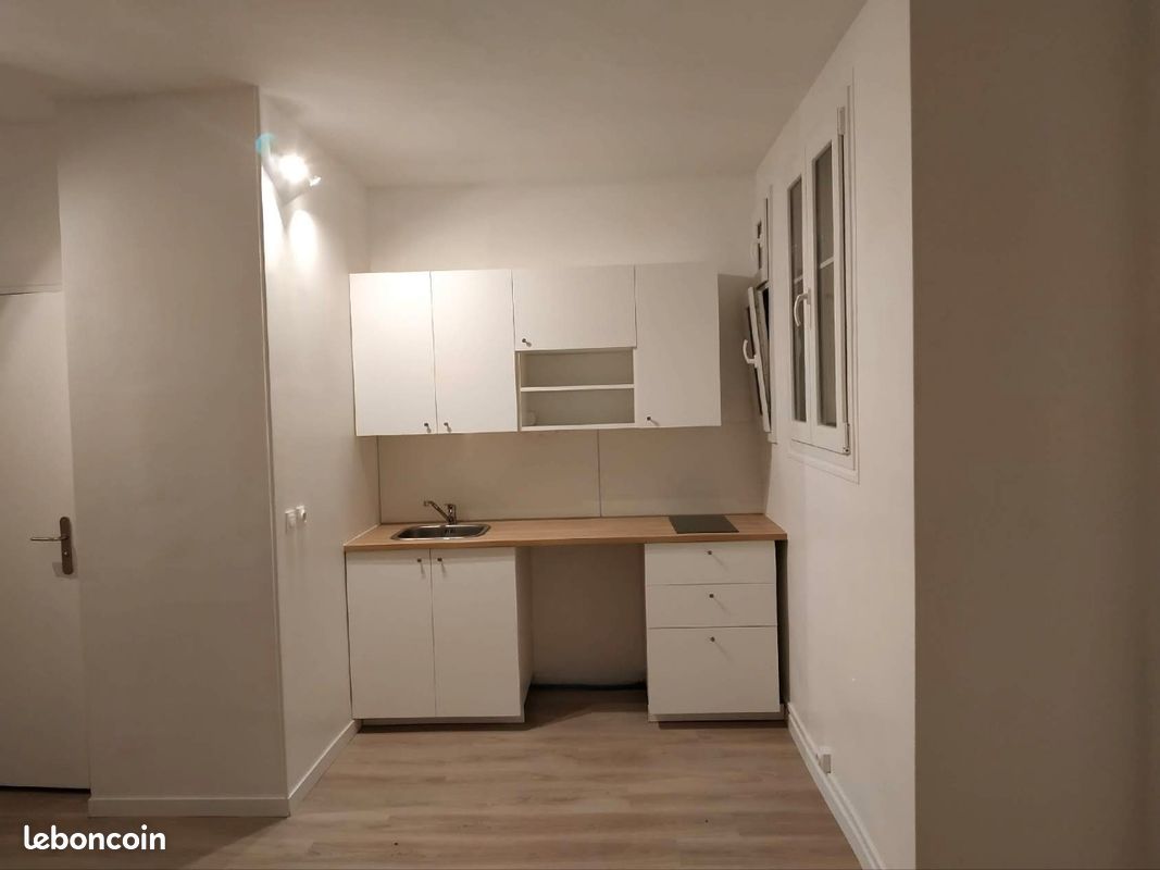 Appartement 1 pièce 20 m² · à Courbevoie · 20 m² · 880 €/mois