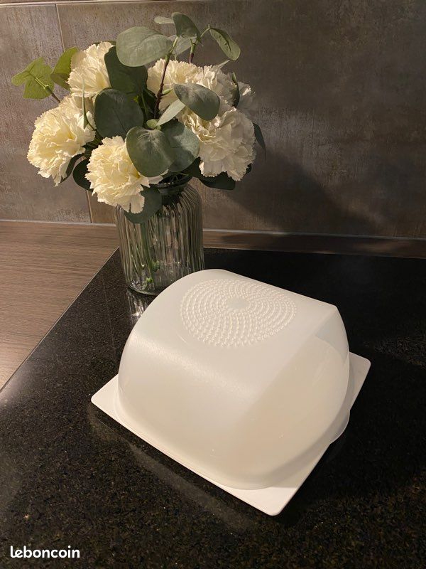 Tupperware - Cave à fromage carrée (image 1)