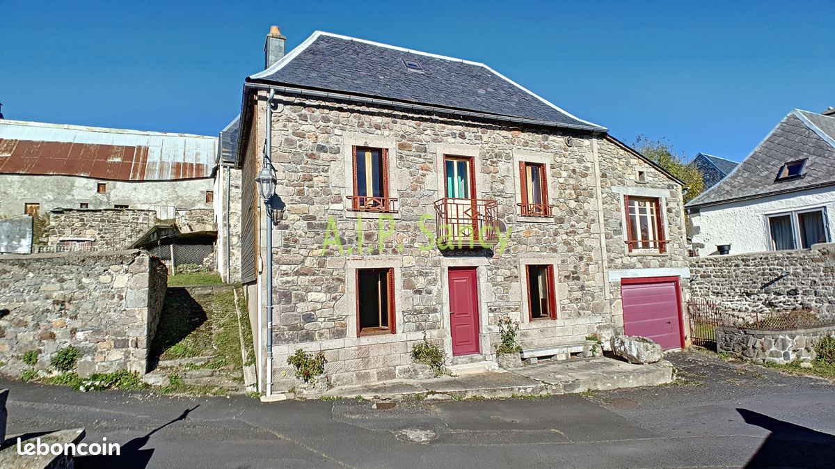 Maison 180 m² · à Chambon-sur-Lac · 180 m² · 175 000 €