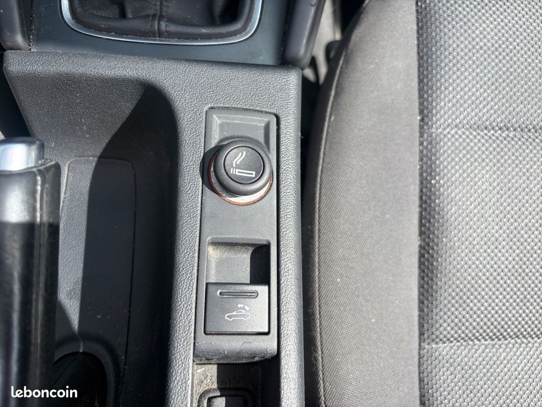 AUDI A3 CABRIOLET Ambiente 1.6 TDI 105 DPF (image 16)