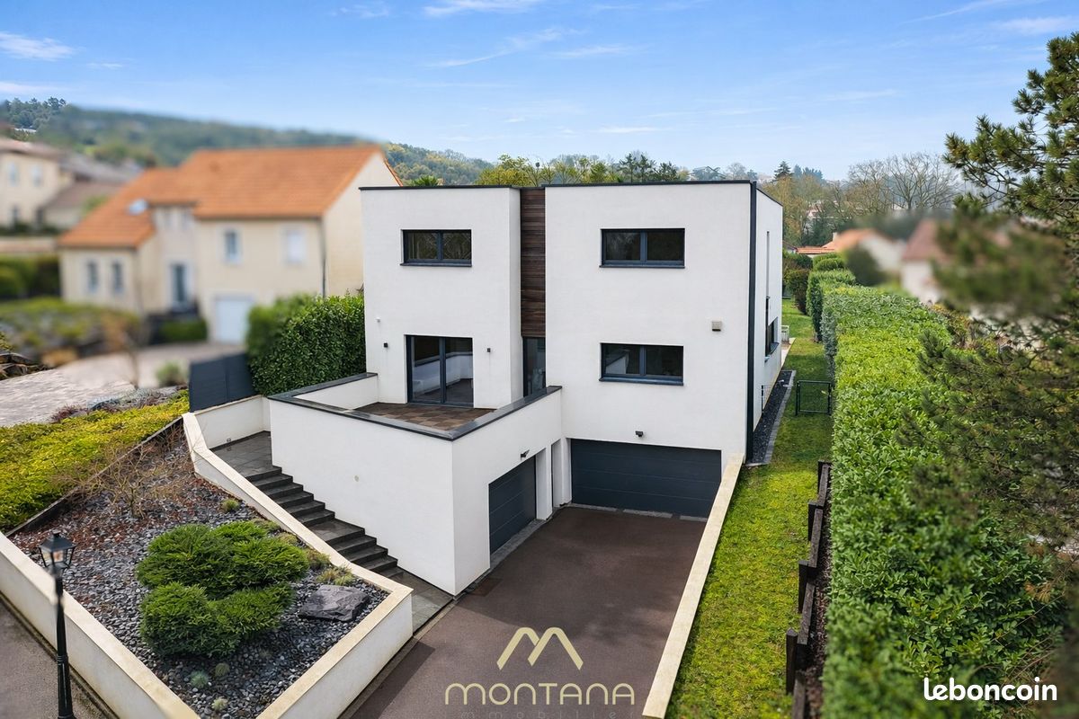 Maison 8 pièces 285 m² · à Thionville · 285 m² · 1 090 000 €