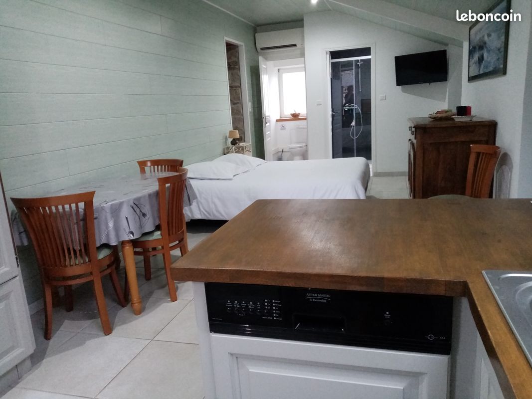 Gite de 5 personnes avec piscine, sauna et jacuzzi (image 3)