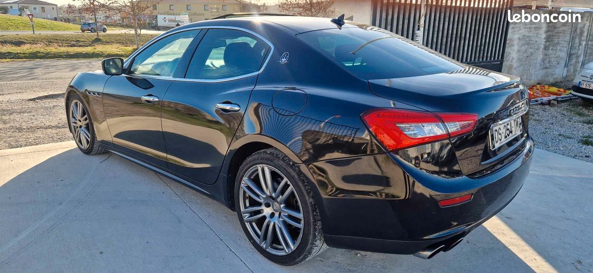 Maserati Ghibli 3.0 V6 – Élégance, Puissance et Luxe à l’Italienne (image 4)