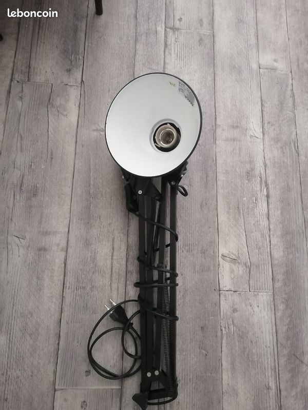 Lampe de bureau (image 1)