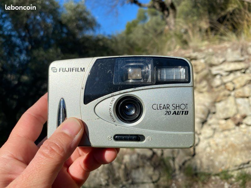 Fujifilm Clear Shot 20 Auto - Point and Shoot Argentique - Testé avec Pellicule 🎞️ (image 1)