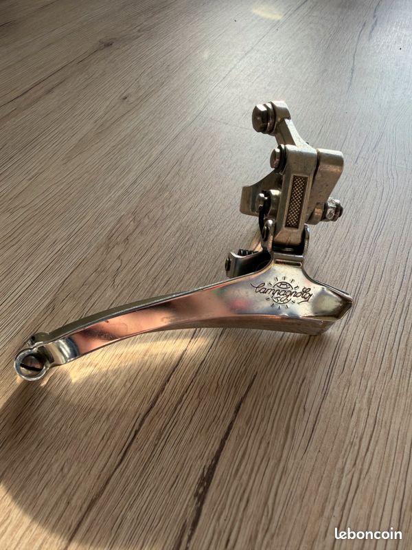 Dérailleur avant Campagnolo 980 neuf dans sa boîte / 101g / Pince