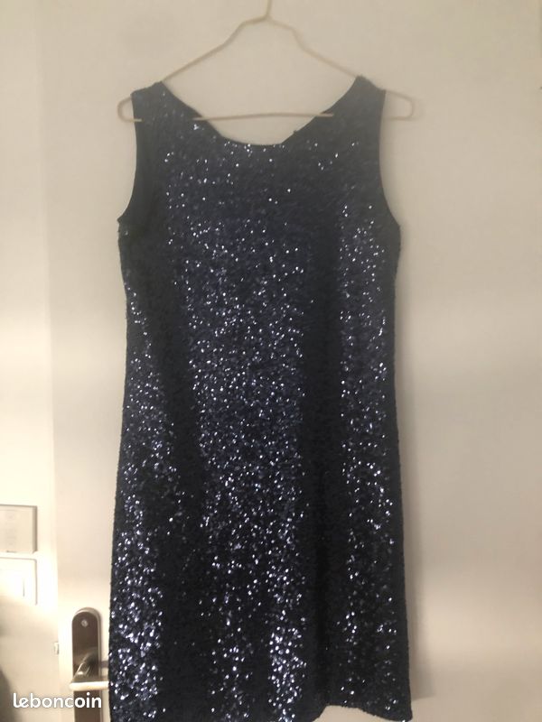 Robe sequins (image 1)