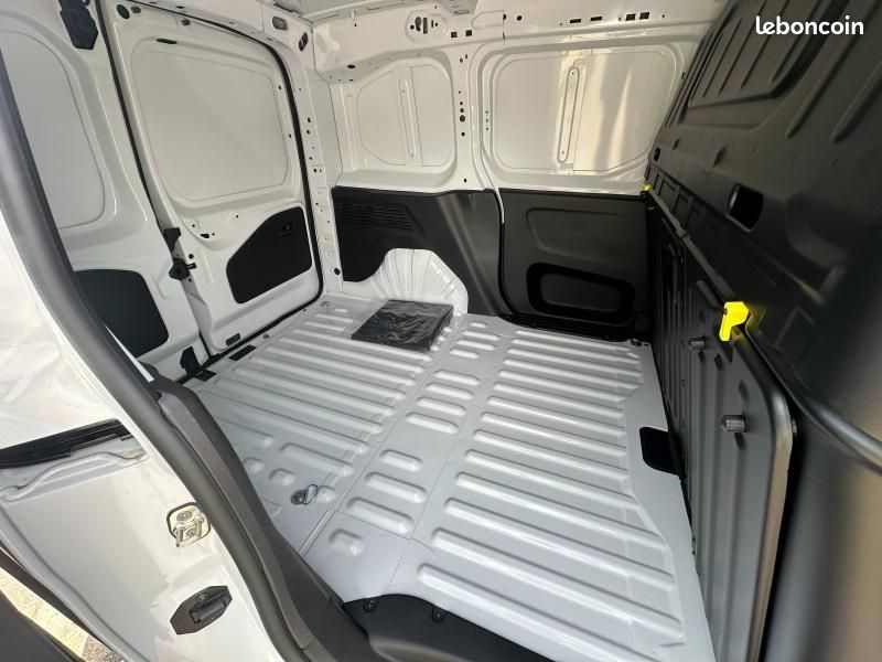Citroen Berlingo Van M 650kg BlueHDi 100ch S&S Pack Premium Connect (image 5)