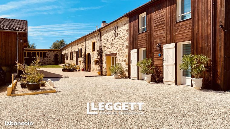 Maison 10 pièces 393 m²