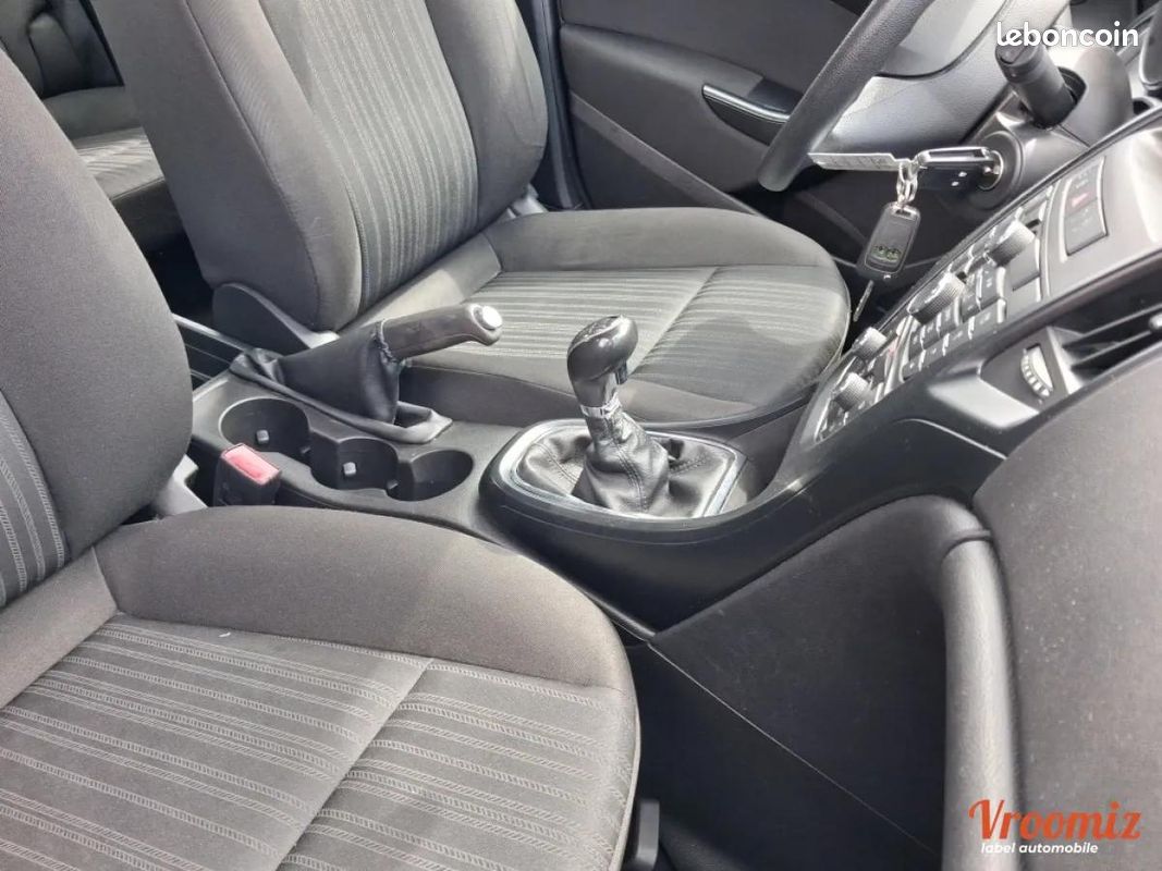 Opel Astra GENERATION-V 1.4 TWINPORT 100 ENJOY (image 6)