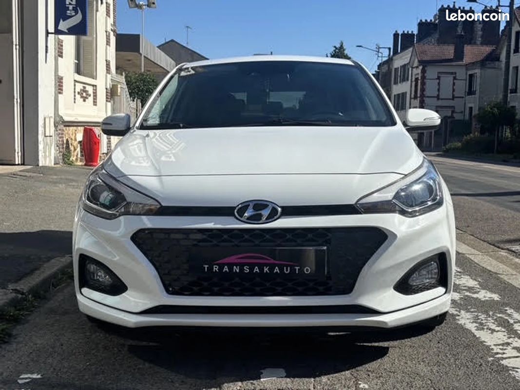 HYUNDAI I20 1.2 84 ch Intuitive - 2 Pneus neufs (image 2)