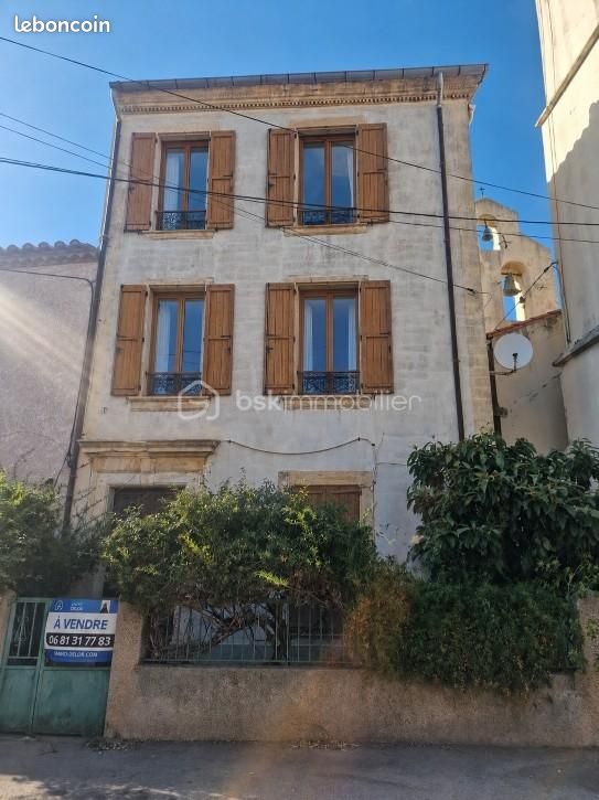 Maison 8 pièces 160 m² · à Saint-Jean-de-Barrou · 160 m² · 98 000 €