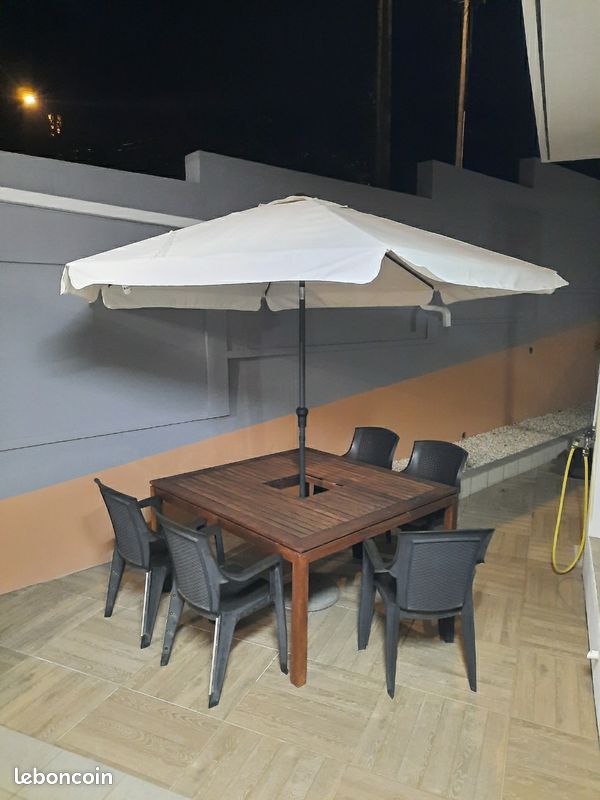 Table en teck 140 x 140 intérieur / extérieur + 5 fauteuils (image 3)