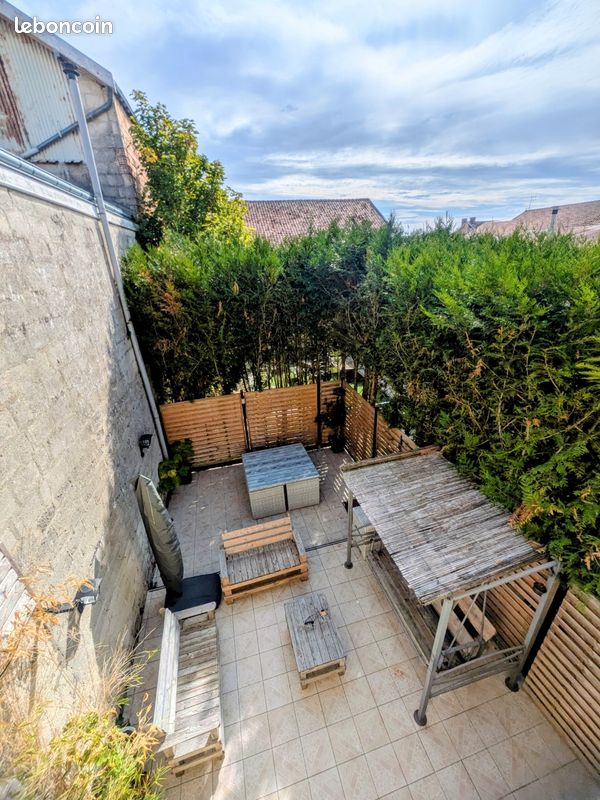 Maison 12 pièces 360 m² · à Pontfaverger-Moronvilliers · 360 m² · 395 900 €