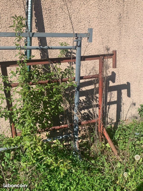 Lot de 2 Tréteaux à Vendre (image 4)