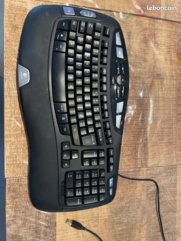 Clavier Logitech (image 1)