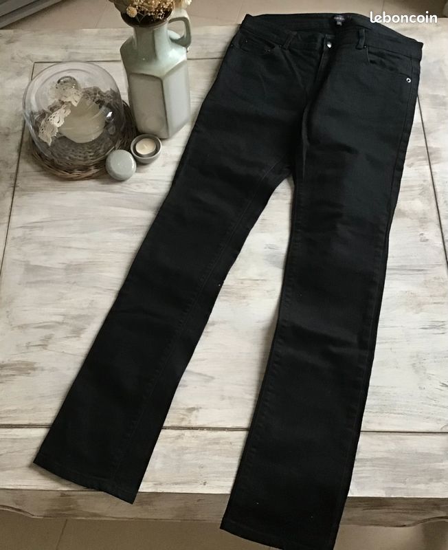 Jean femme noir Kiabi T-38 (image 1)