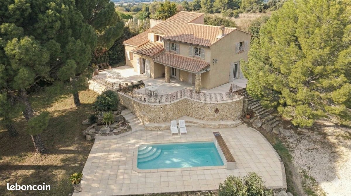 Maison 6 pièces 210 m² · à Pujaut · 210 m² · 680 000 €